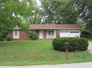 2209 E Swallow St, Springfield, MO 65804