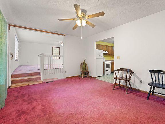 5th image of 327 Day Holw