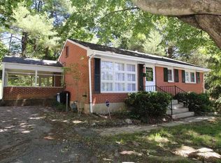 806 Cherry Hill Dr, Staunton, VA 24401