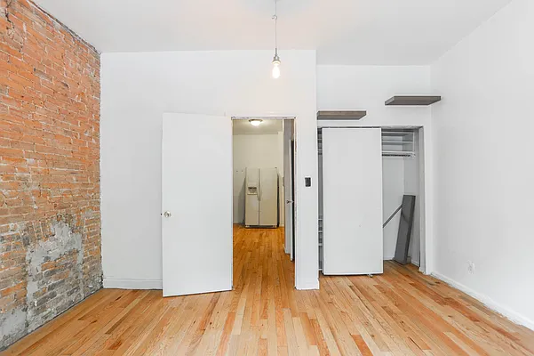 Rented by ERNY LLC | media 17