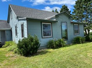 19 S Lubec Rd, Lubec, ME 04652