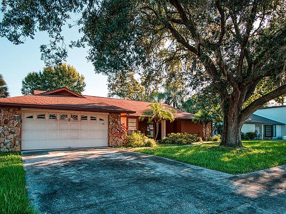 3rd image of 4715 Kemble Ct