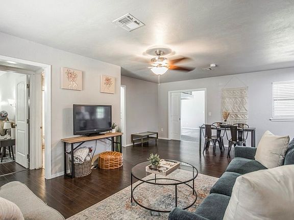 3rd image of 1102 W Griggs Way
