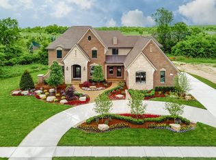 3734 Royal Berkshire Ln, Oakland, MI 48363