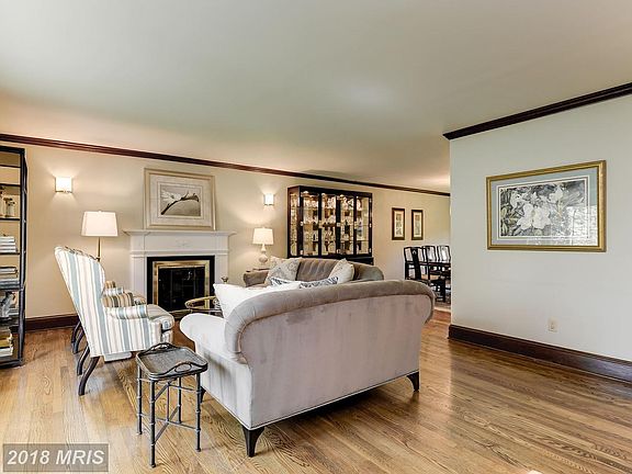 5th image of 9905 Brixton Ln