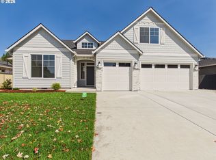 415 W 19th St, La Center, WA 98629