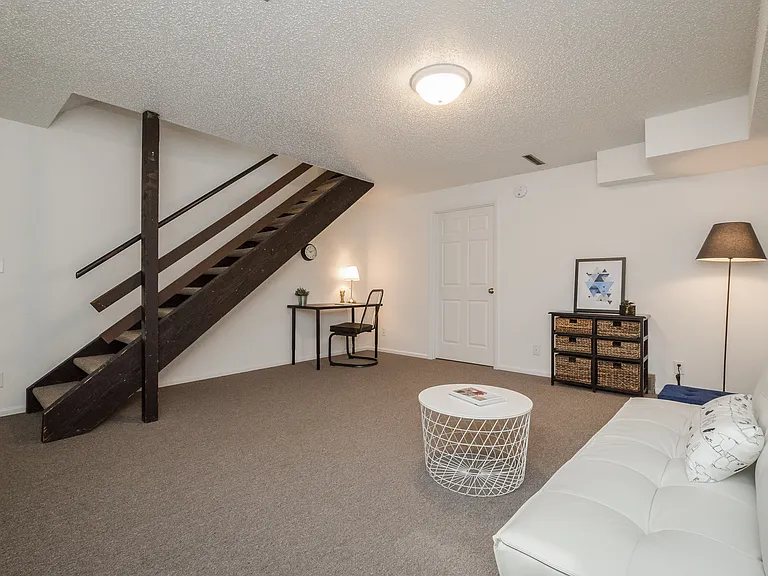 1800 Calvin Ct — Photo 7