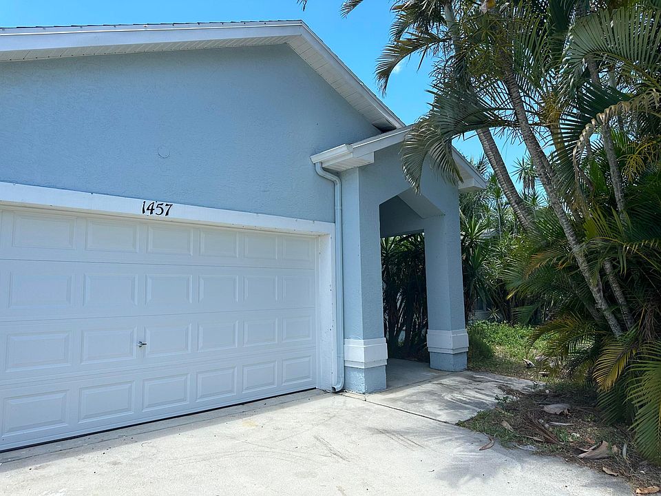 1st image of 1457 SW Glastonberry Avenue