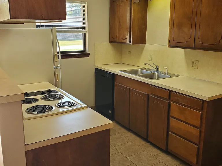 427 Helen St #B — Photo 3