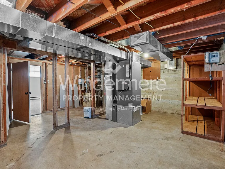 1706 E 38th Ave — Photo 22