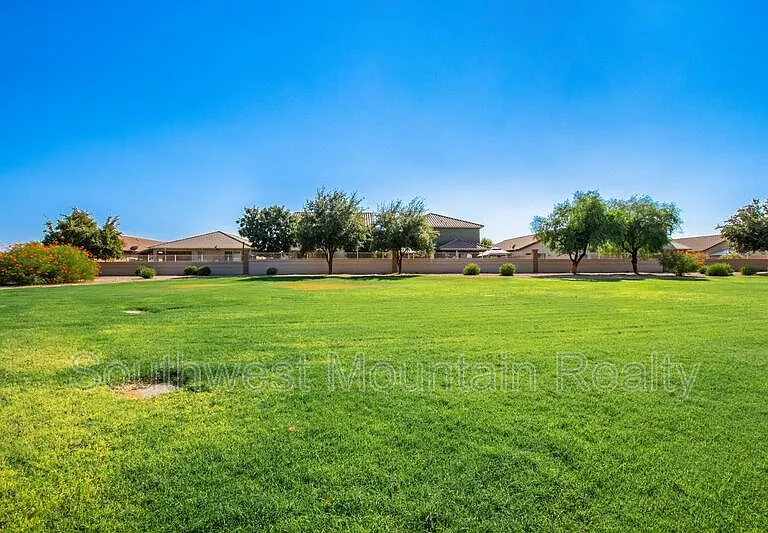1237 W Fruit Tree Ln — Photo 37