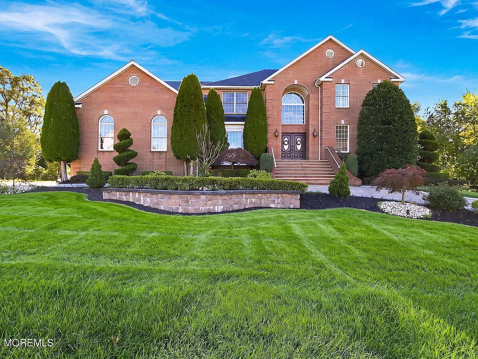 309 Flower Ln