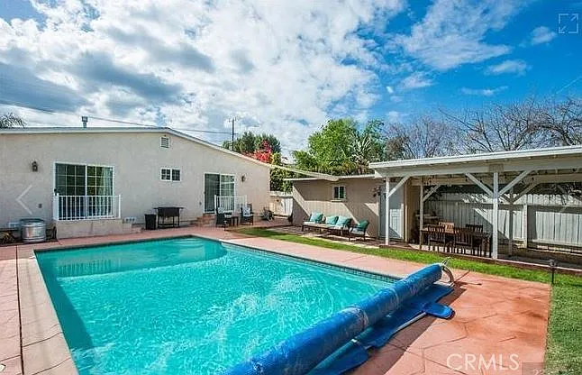 17827 Burbank Blvd — Photo 30