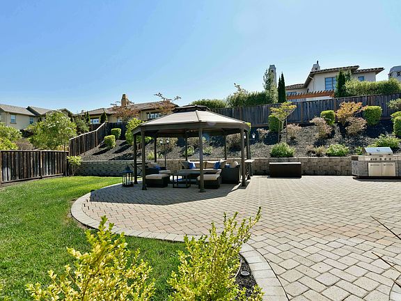 2nd image of 422 Pelham Ct