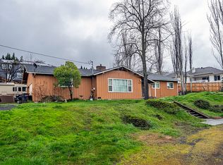 3476 Cedar Links Dr, Medford, OR 97504