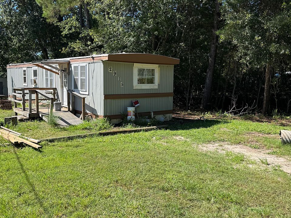 1st image of 2915 Robin Dr SW