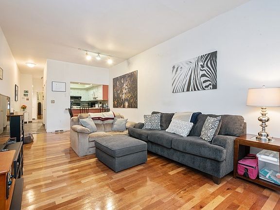 3rd image of 494 Pavonia Ave APT 1