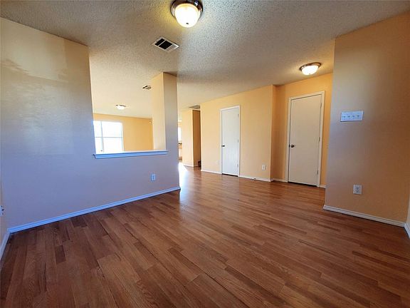 4th image of 337 Blairwood Dr