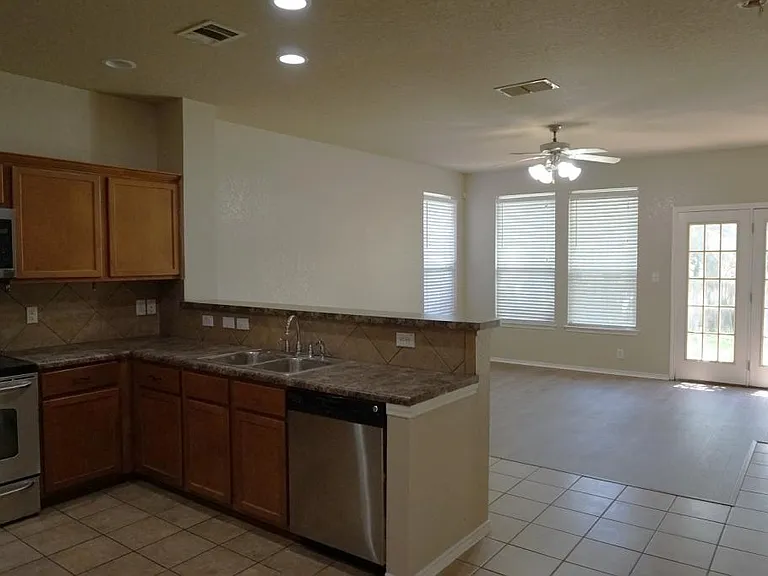 26610 Sparrow Rdg — Photo 7