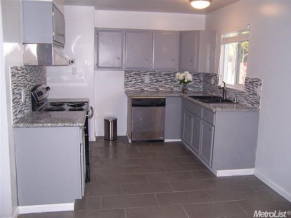 2nd image of 6710 Larchmont Dr