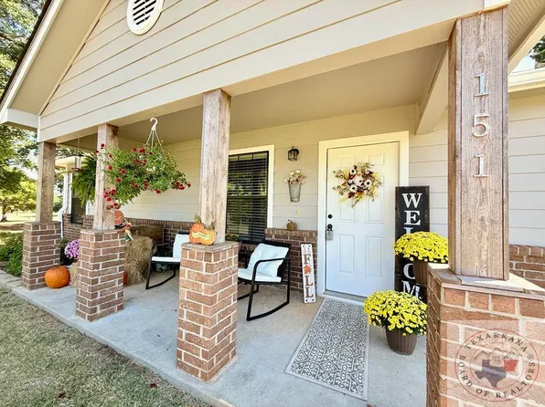 151 Red Oak Dr, Maud, TX 75567