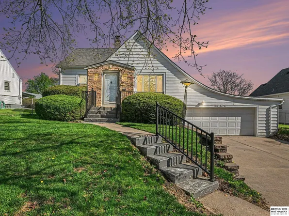 3910 M St, Omaha, NE 68107