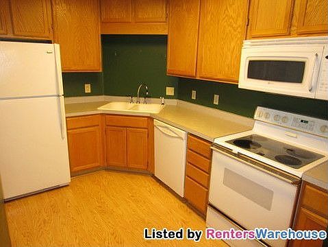 4th image of 14362 Empire Ave