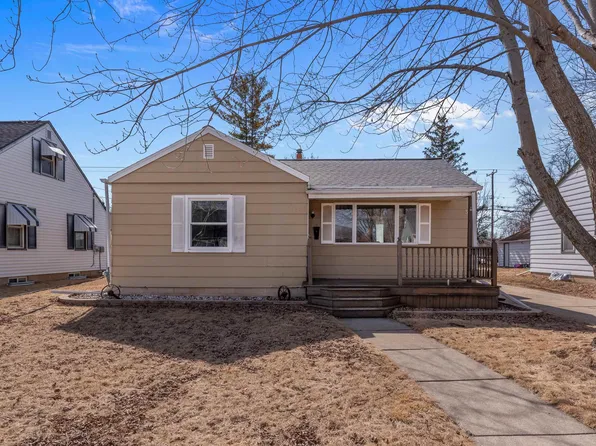 322 15th St, Fond Du Lac, WI 54935
