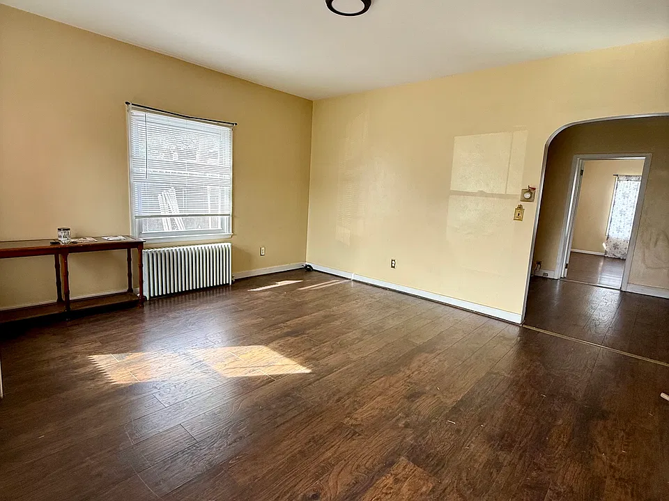 2 Bancroft St #1