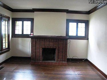 3rd image of 2076 Lincoln Ave