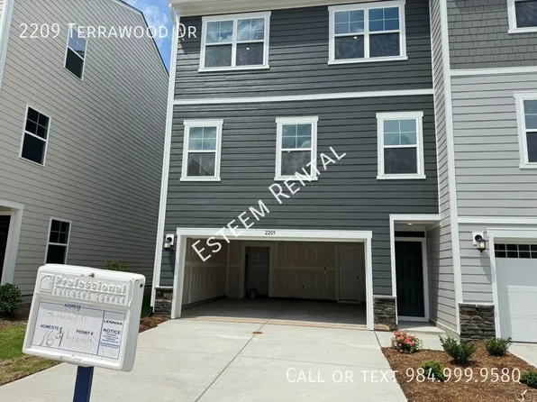 2209 Terrawood Dr, Durham, NC 27703
