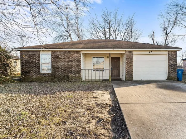 42 Burnett Cir, Bentonville, AR 72712