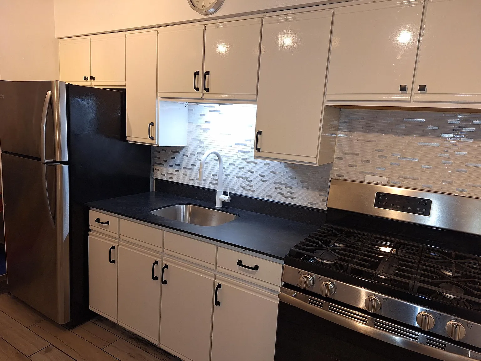 413 W Talcott Rd — Photo 3
