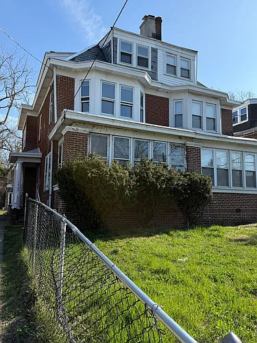 1442 W State St Photo 1