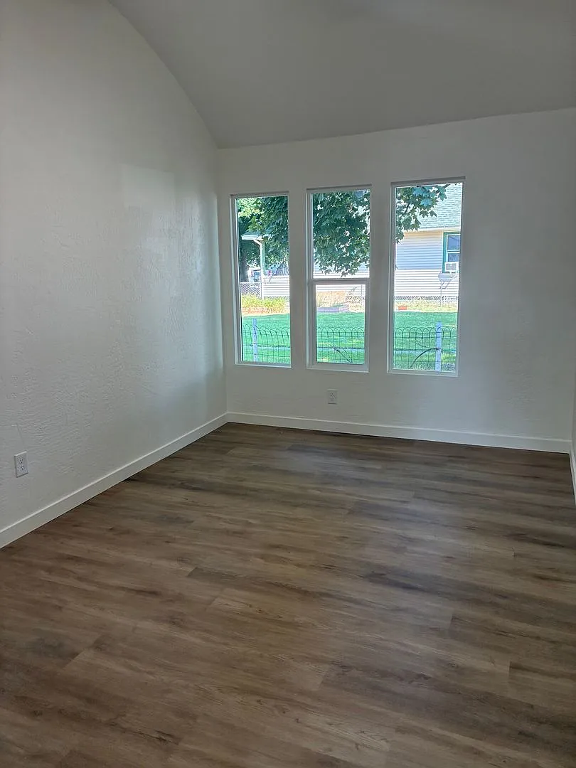 Garland Triplex — Photo 3