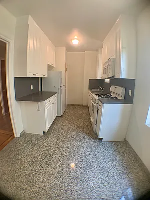 Rented by Bond New York | media 11