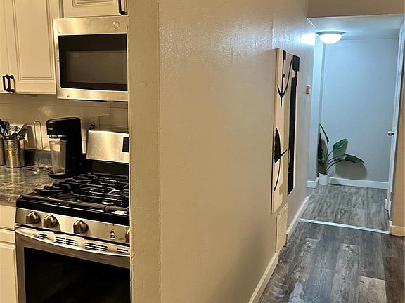 5th image of 340 Brackleigh Ln