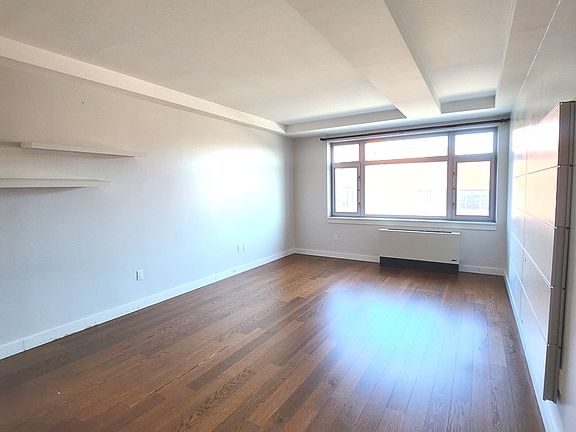 5th image of 4022 College Point Blvd APT 10P