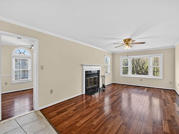 4th image of 102 Cunningham Park Ct SE