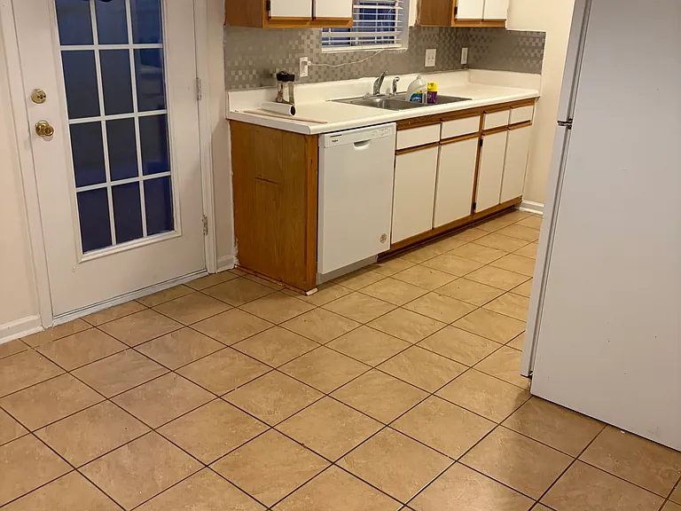 2462 Stratford Lake Rd — Photo 1