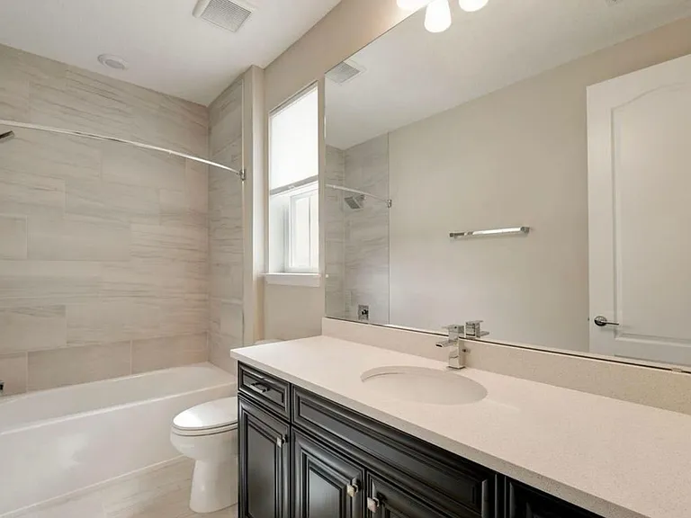 restroom accessible to bedroom3 and bedroom4