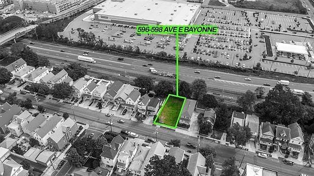 1st image of 596-598 Avenue E