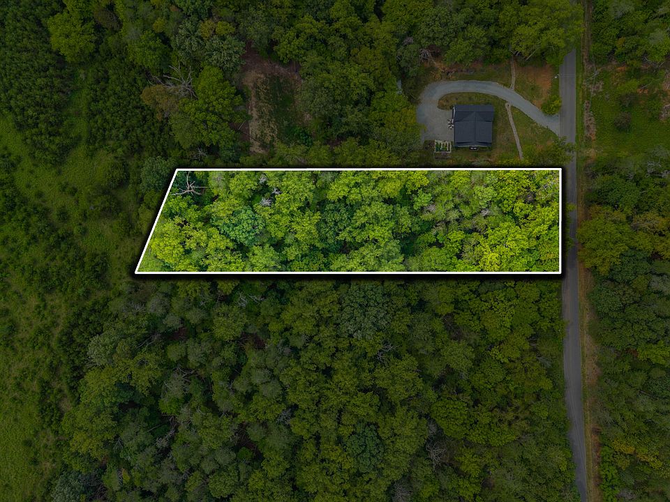 1st image of 13 Ivy Ln