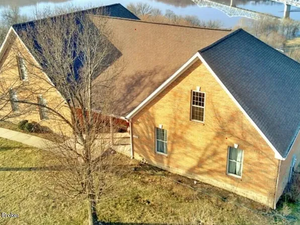 1260 E Scenic View Dr, Madison, IN 47250