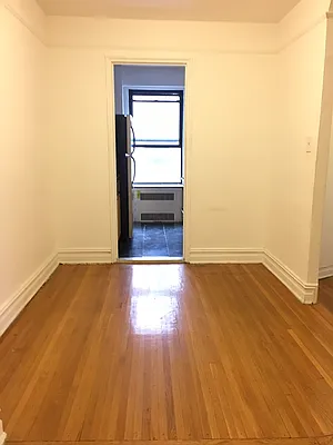 Rented by Lang Realty LLC | media 11