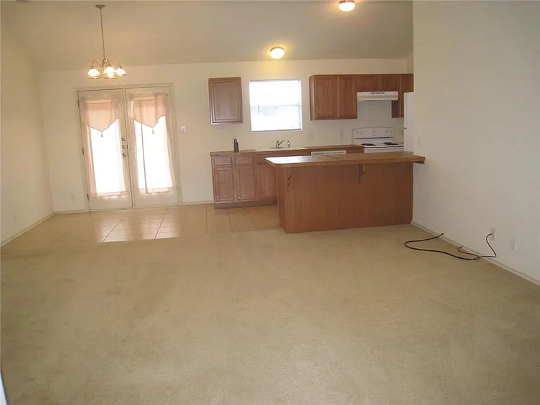 236 Moonstone Dr — Photo 2