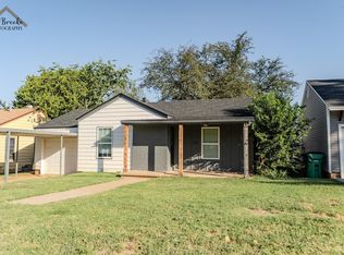 516 W Magnolia Ave, Iowa Park, TX 76367