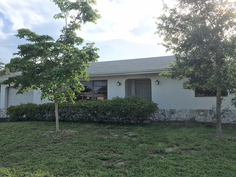 1st image of 4305 NW 95th Ter
