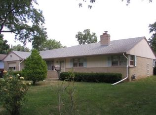 W174N8612 Schneider Dr, Menomonee Falls, WI 53051
