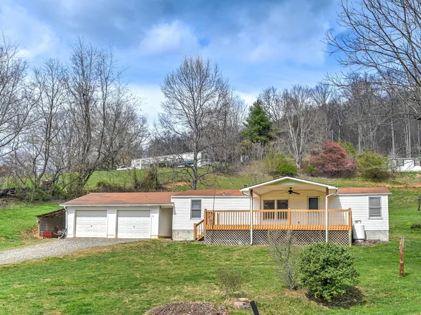 21 Gradys Ln, Canton, NC 28716